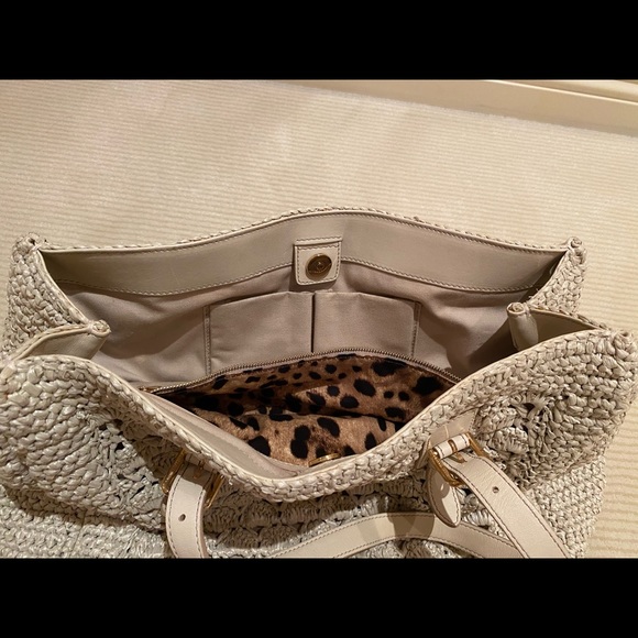 Dolce and Gabanna off white crochet tote - Picture 6 of 7